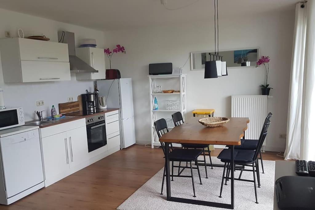 Ferienwohnung Wellenglitzern Breege Exterior foto